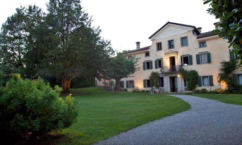 B&B Scaccia Pensieri 타르센토 외부 사진